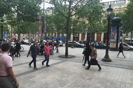 Champs Elysées Appartamento